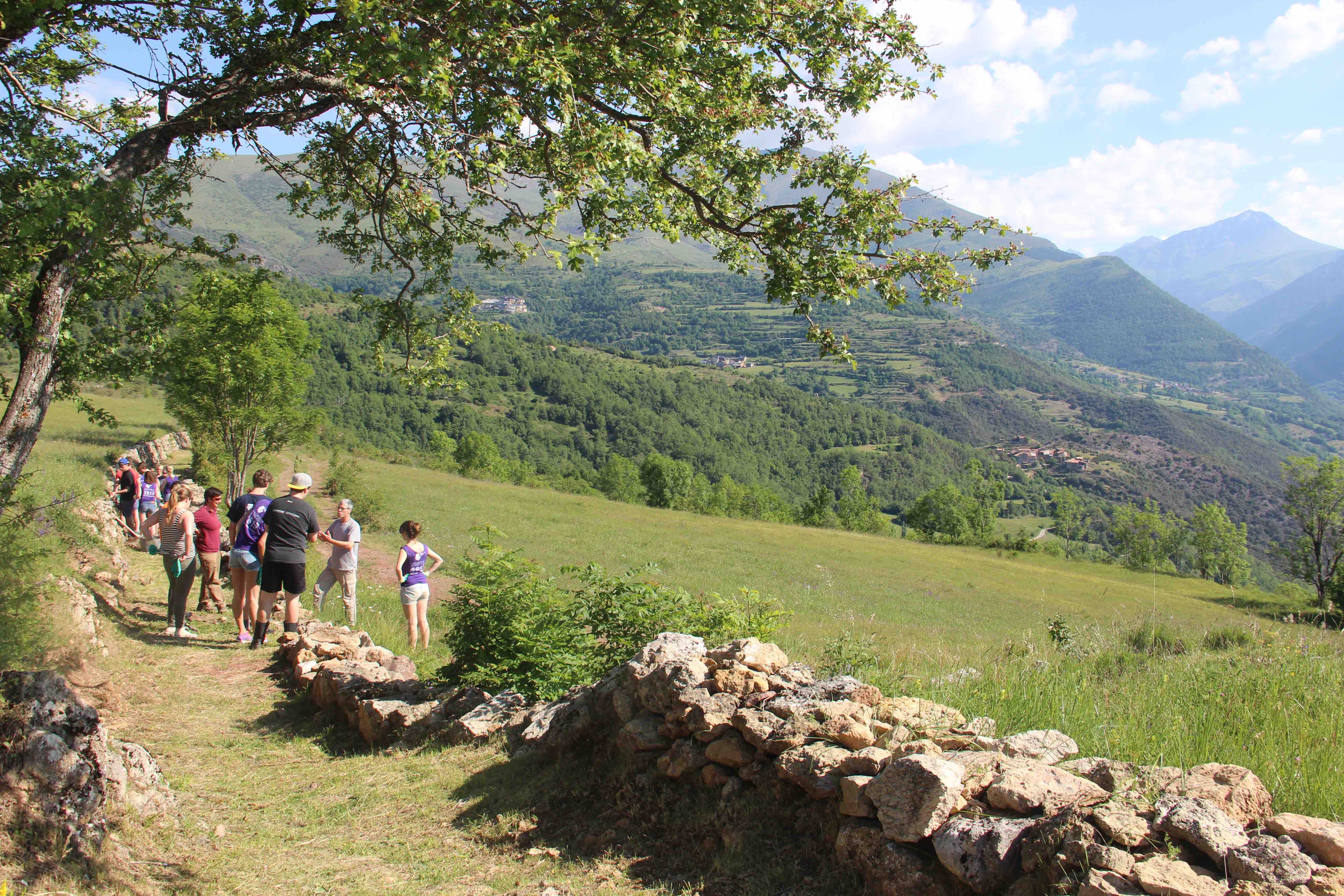 II Curs de recuperació de camins tradicionals amb pedra seca- El Cinquè Llac